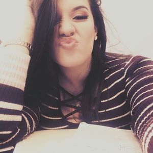 Meet your Posher, Mmartika